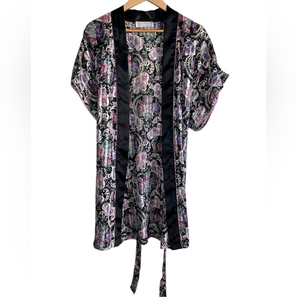 Vintage Val Mode Kimono Robe Medium Floral Black Pink Belted Whimsigoth Coquette - Picture 1 of 10